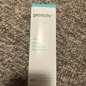 Proactiv Pore Treatment in White and Blue